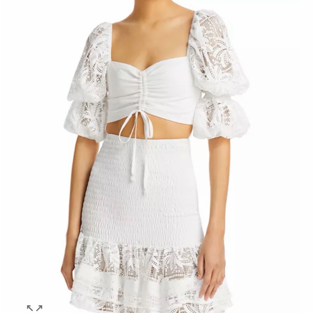 Waimari Corsario Top. White Lace Puff-Sleeve Crop Top